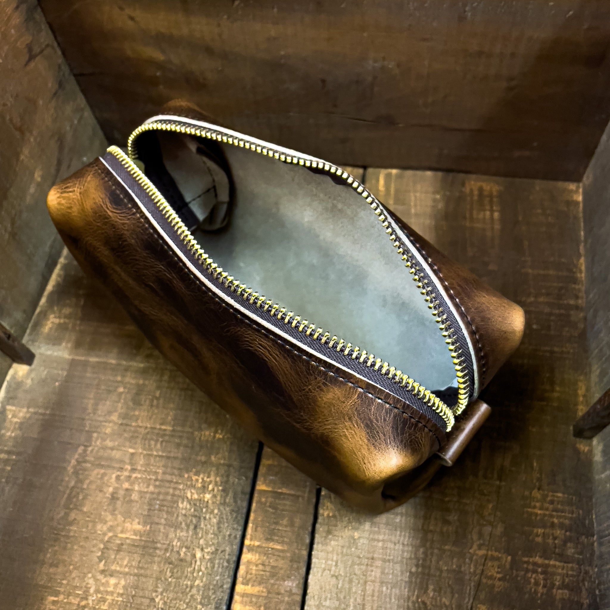 Harvest Leather Shave Bag / Dopp Kit